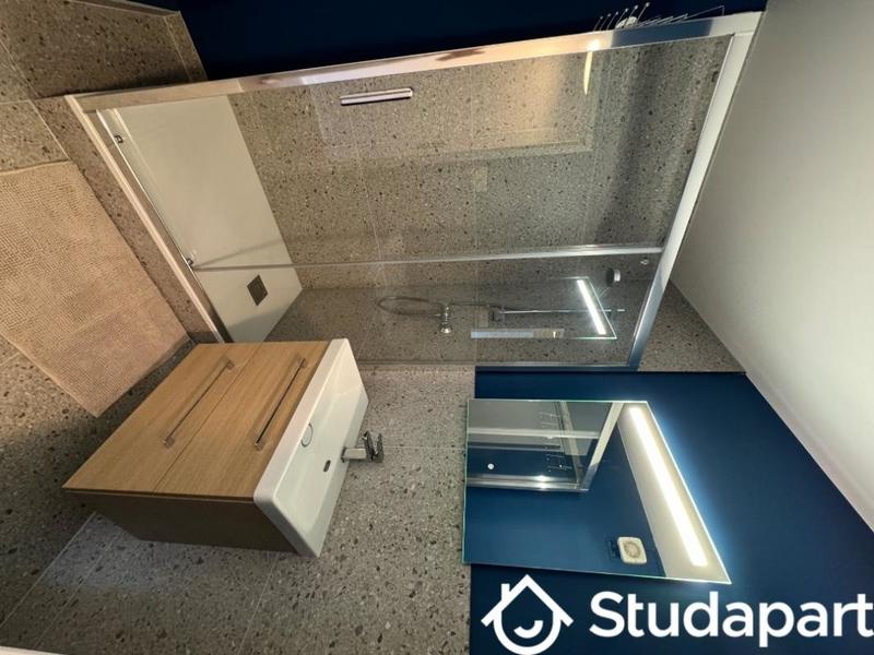 Chambre - 13 m² - 1 pièce