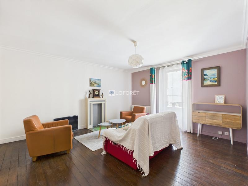 Maison traditionnelle - 96 m² - 6 pièces