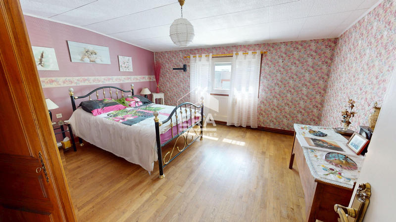 Maison - 143 m² - 7 pièces