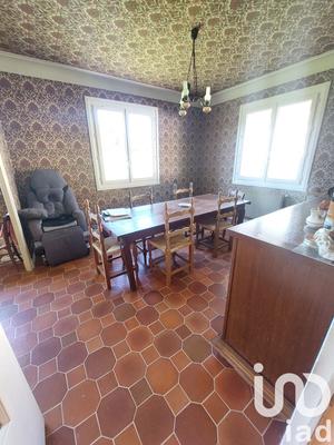 Maison - 180 m² - 8 pièces