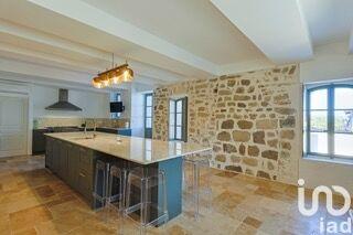 Maison - 870 m² - 13 pièces