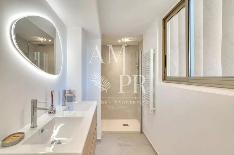 Appartement - 95 m² - 4 pièces