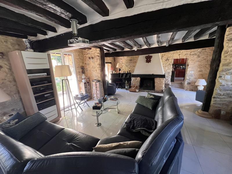 Maison en pierre - 204 m² - 5 pièces