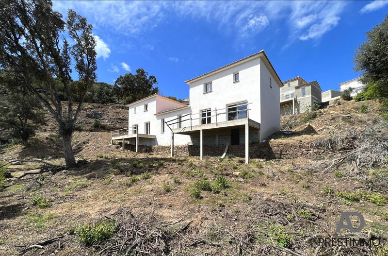 Maison - 130 m² - 4 pièces