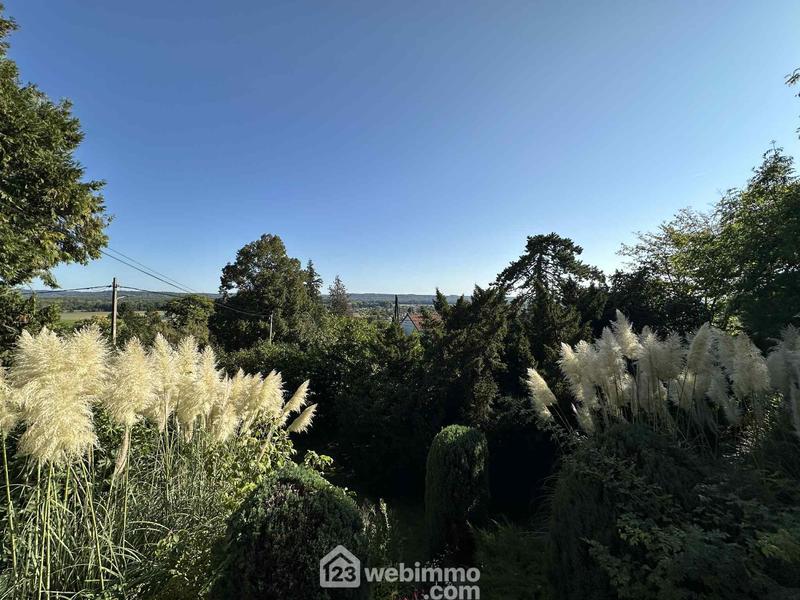 Maison - 187 m² - 8 pièces