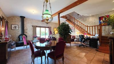 Maison - 165 m² - 6 pièces