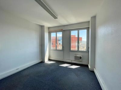 Bureau - 104 m² - 4 pièces