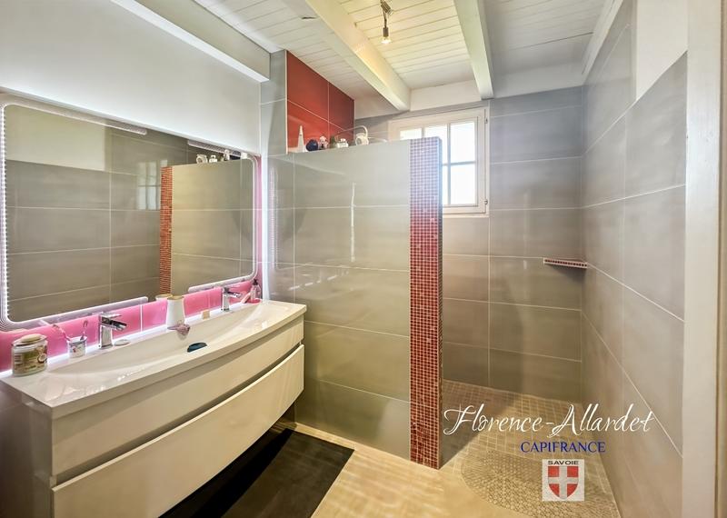 Propriété - 185 m² - 5 pièces