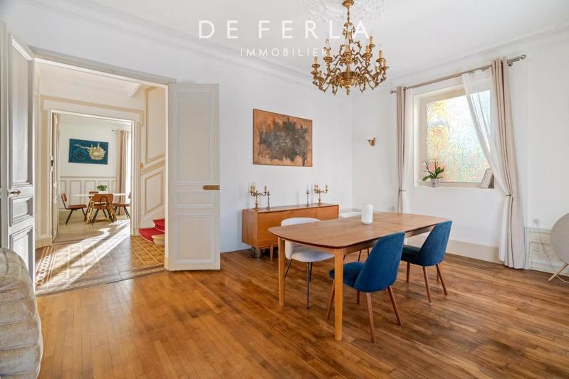 Château - 360 m² - 10 pièces