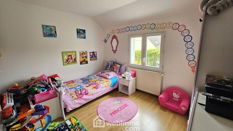 Maison - 90 m² - 5 pièces