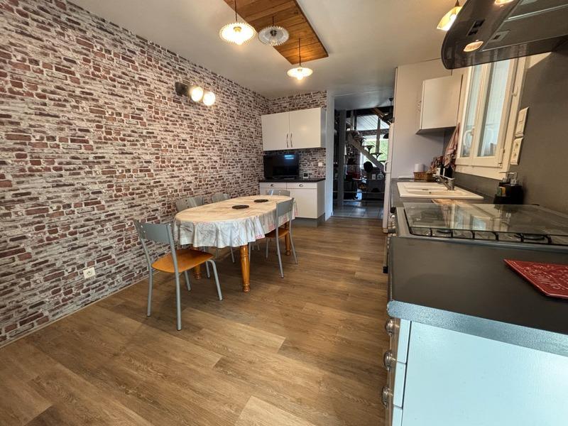 Maison - 170 m² - 7 pièces