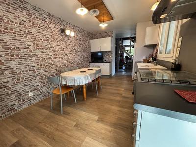 Maison - 170 m² - 7 pièces