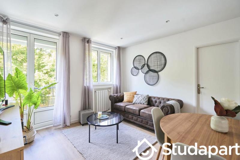 Chambre - 10 m² - 1 pièce