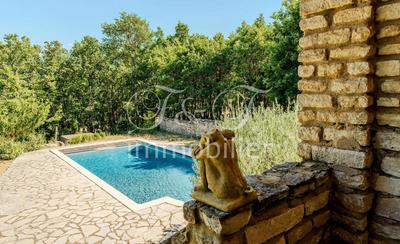 Propriété - 177 m²