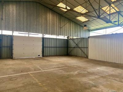 Local d'activité / Entrepôt - 450 m²