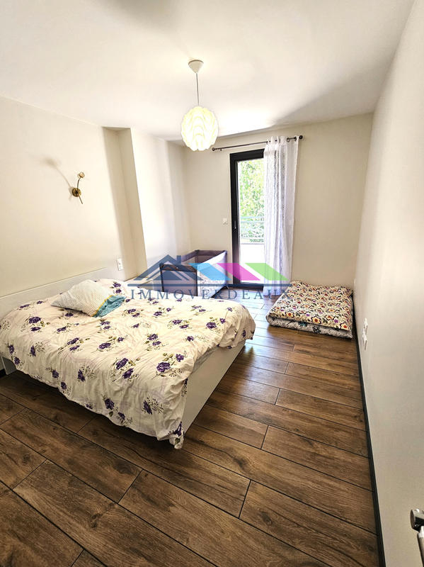 Maison - 210 m² - 6 pièces