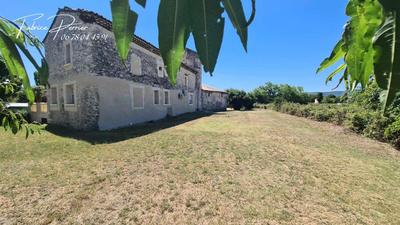 Maison - 290 m² - 10 pièces