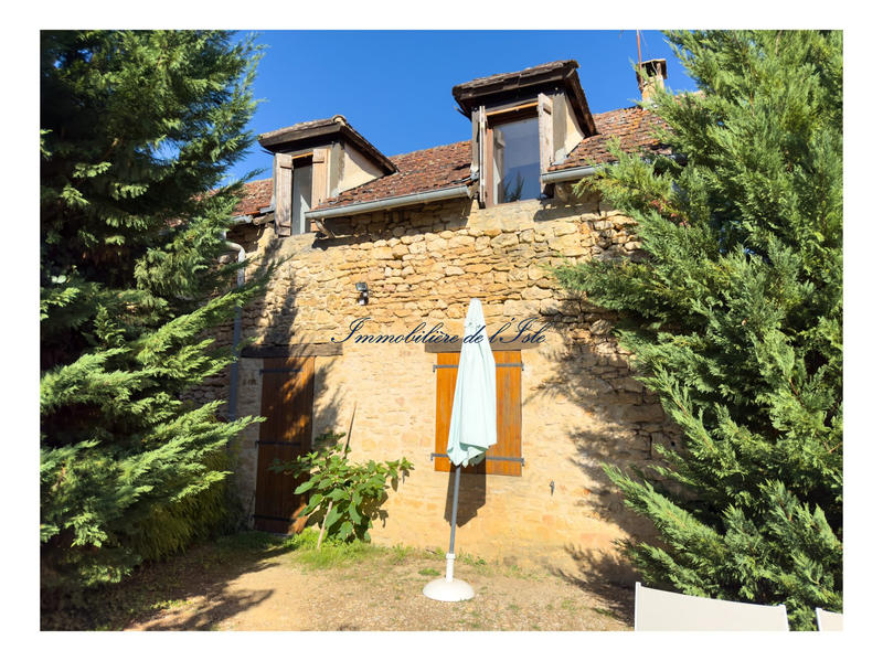 Maison - 180 m² - 8 pièces