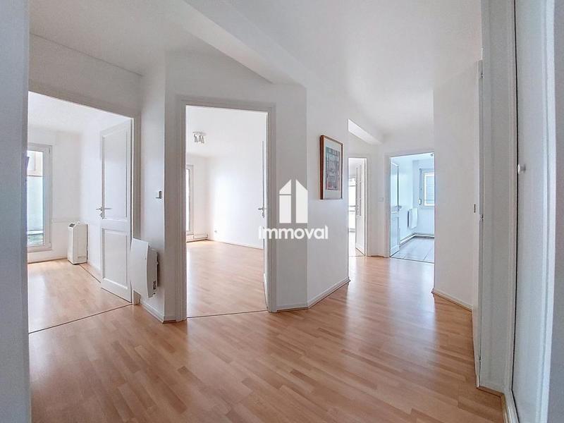 Local d'activité / Entrepôt - 72 m² - 3 pièces