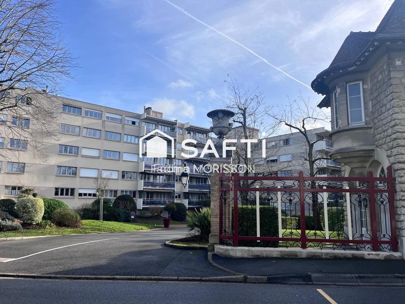 Appartement - 99 m² - 5 pièces