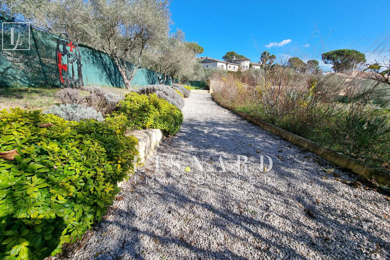 Maison - 180 m² - 5 pièces