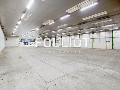 Local commercial - 3 000 m²
