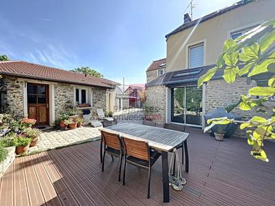 Maison - 130 m² - 7 pièces