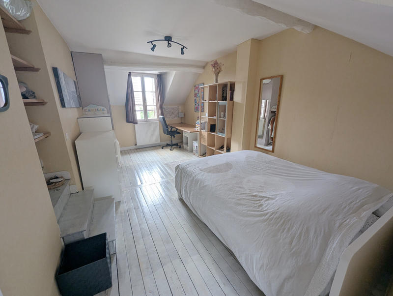 Maison - 210 m² - 7 pièces