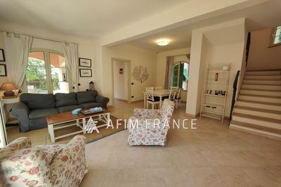 Villa - 122 m² - 4 pièces