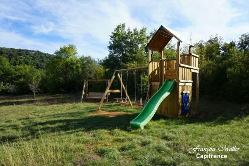 Propriété - 552 m² - 21 pièces