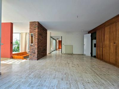 Maison - 280 m² - 9 pièces