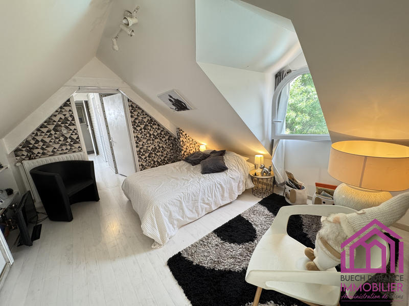 Villa - 233 m² - 6 pièces