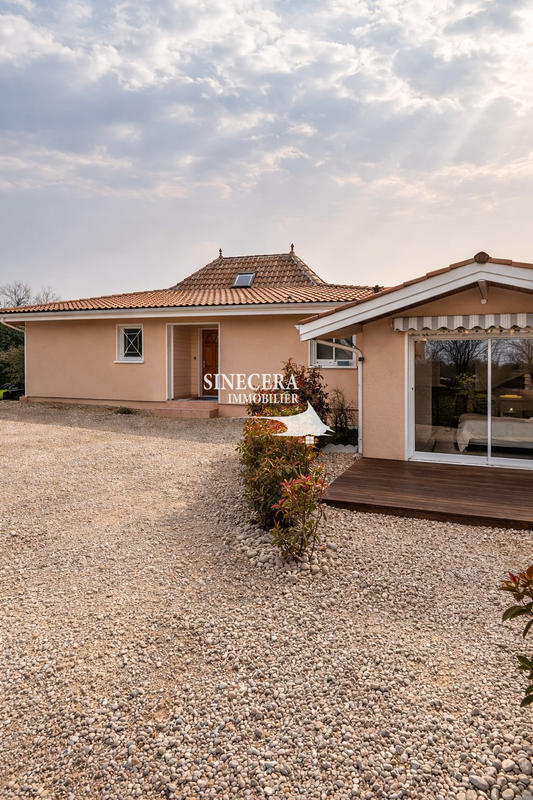 Maison traditionnelle - 140 m² - 5 pièces