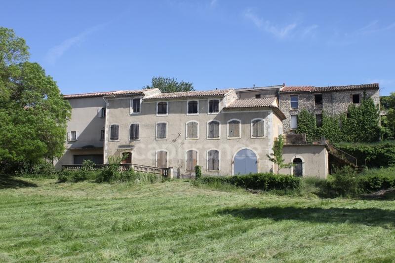 Château - 325 m² - 15 pièces