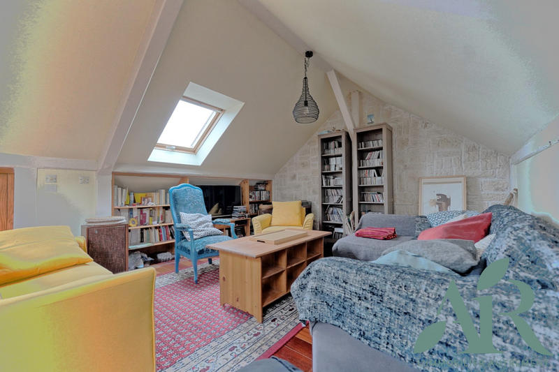 Appartement - 96 m² - 5 pièces