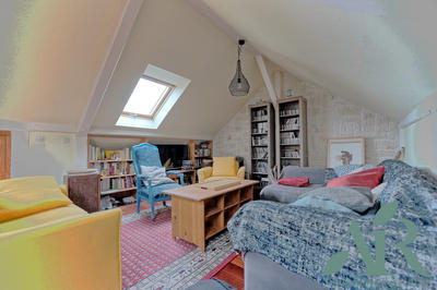 Appartement - 96 m² - 5 pièces