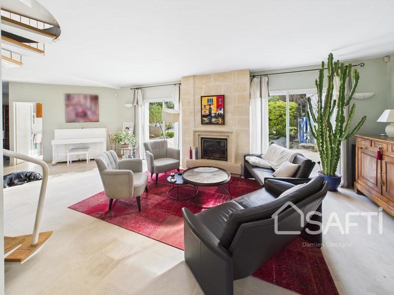 Villa - 245 m² - 7 pièces