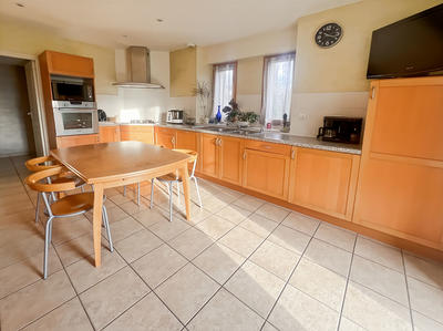 Maison - 171 m² - 7 pièces