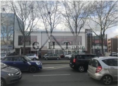 Local commercial - 717 m²