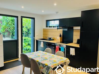 Chambre - 12 m² - 1 pièce