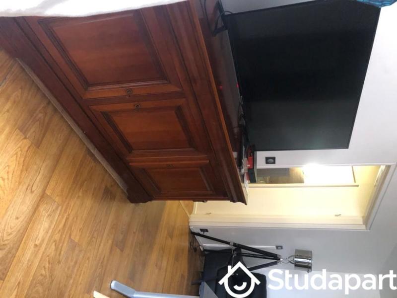 Chambre - 9 m² - 1 pièce