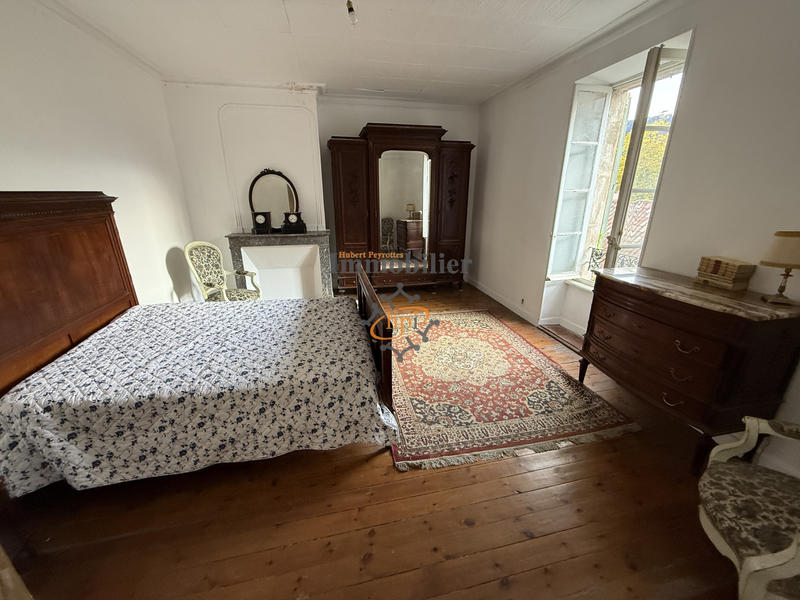 Maison - 200 m² - 5 pièces