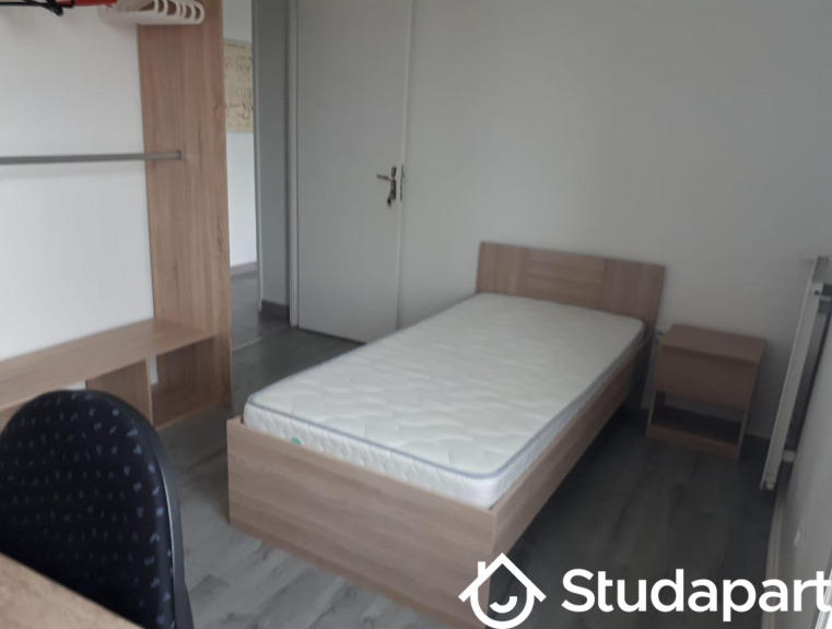 Chambre - 10 m² - 1 pièce