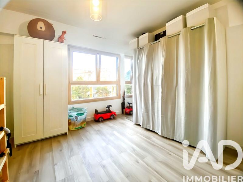 Appartement - 83 m² - 4 pièces