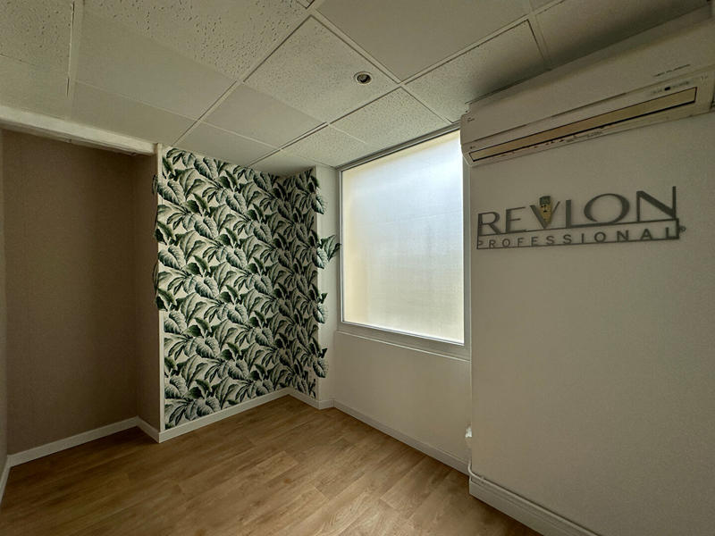 Local commercial - 51 m² - 4 pièces