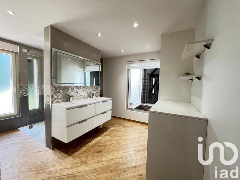 Maison - 274 m² - 7 pièces