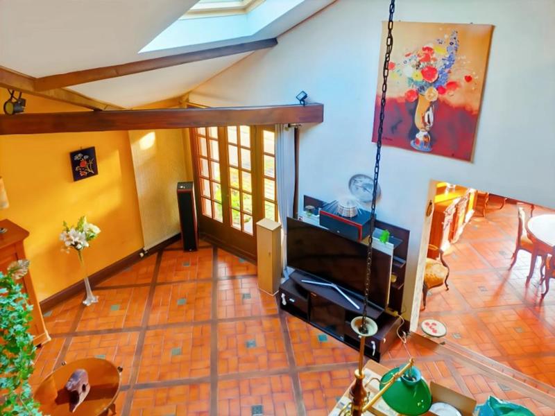 Maison - 211 m² - 7 pièces