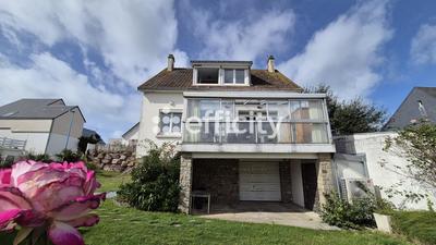 Maison - 138 m² - 9 pièces