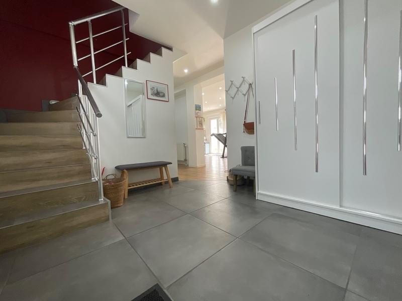 Maison - 175 m² - 7 pièces