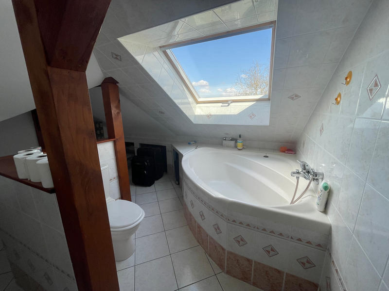 Maison - 246 m² - 10 pièces